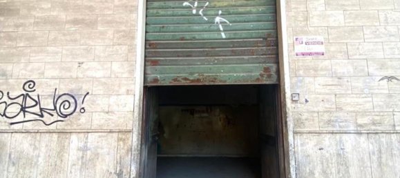 70m² Commercial property in Foggia, Italy No. 172216 9