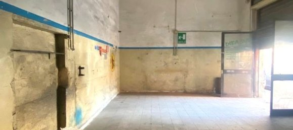 70m² Commercial property in Foggia, Italy No. 172216 3