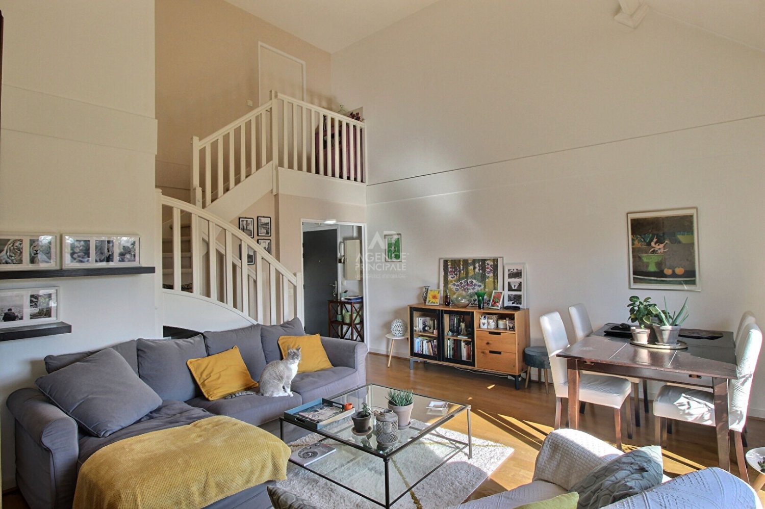 2 bedrooms Duplex in Verneuil-sur-Seine, France No. 131914