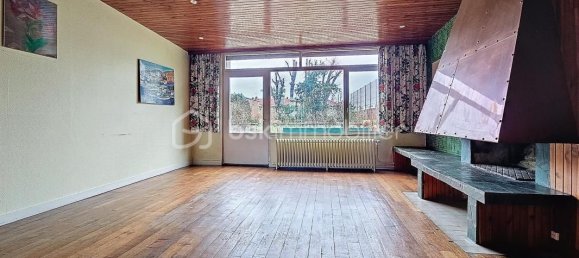 6 bedrooms House in Cambrai, France No. 57355 7