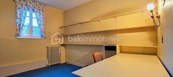 6 bedrooms House in Cambrai, France No. 57355 13