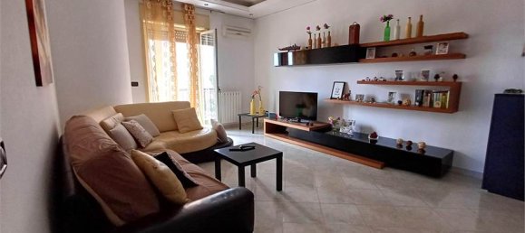 2 Schlafzimmer Wohnung in Syracuse, Italy, Nr. 249696 8