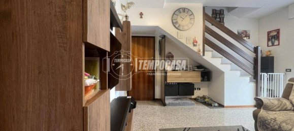 2 Schlafzimmer Wohnung in Parabiago, Italy, Nr. 310225 12