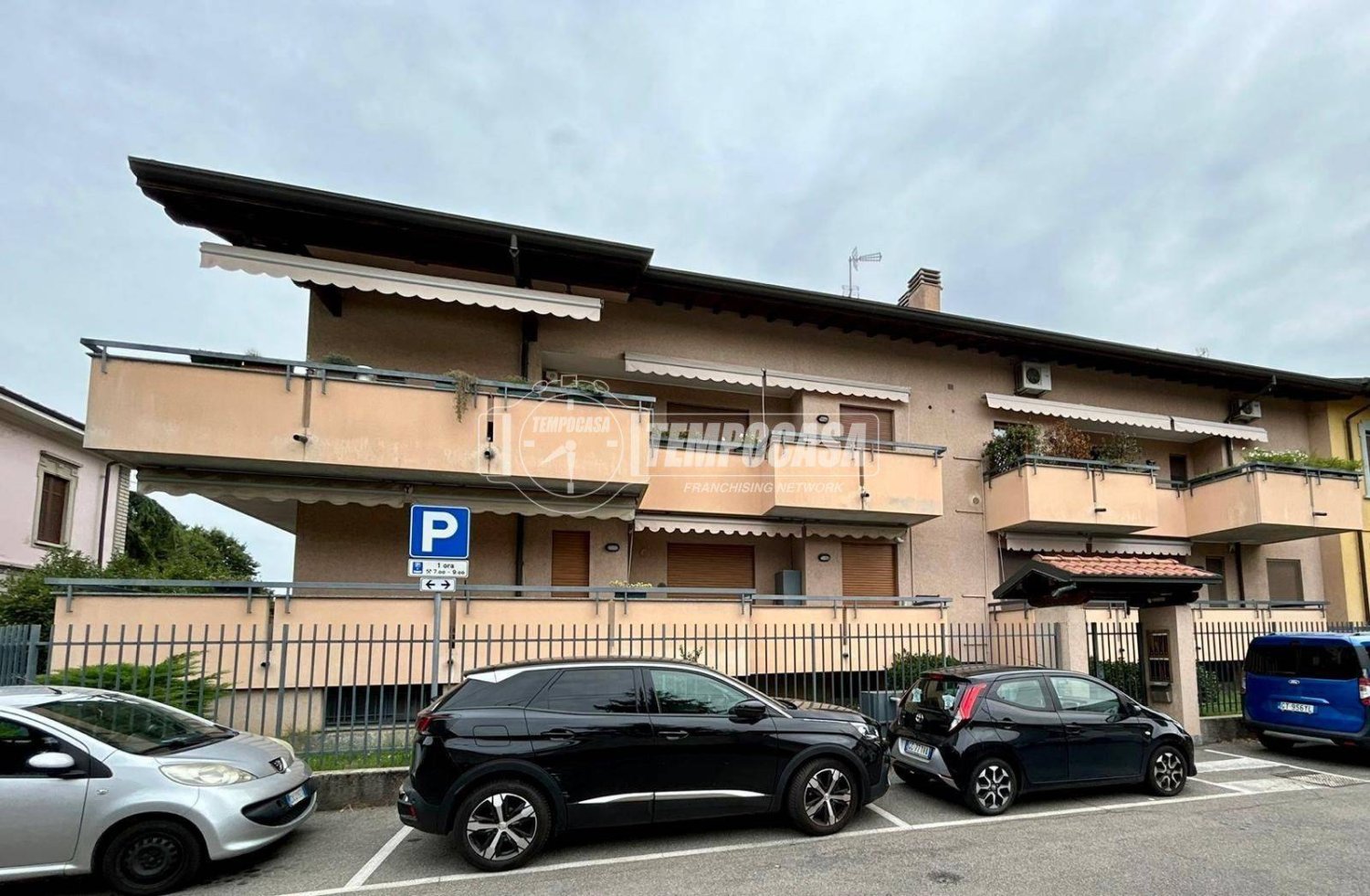 2 Schlafzimmer Wohnung in Parabiago, Italy, Nr. 310225