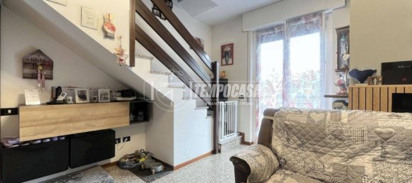 2 Schlafzimmer Wohnung in Parabiago, Italy, Nr. 310225 11