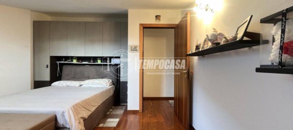 2 Schlafzimmer Wohnung in Parabiago, Italy, Nr. 310225 39