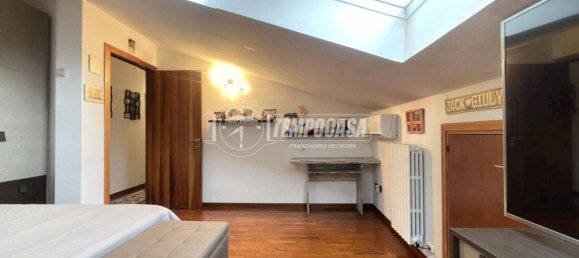 2 Schlafzimmer Wohnung in Parabiago, Italy, Nr. 310225 2