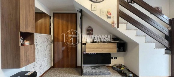 2 Schlafzimmer Wohnung in Parabiago, Italy, Nr. 310225 5