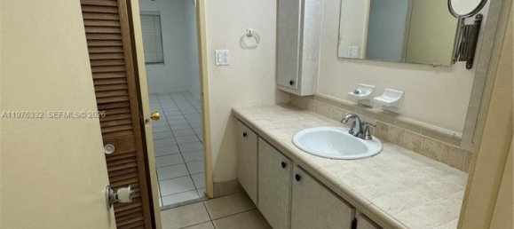 1 Schlafzimmer Gewerbliche Immobilien in Miami, USA, Nr. 615327 8