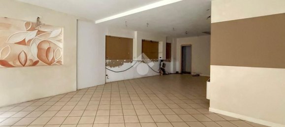 Büro in Salò, Italy 64m², Nr. 332658 21