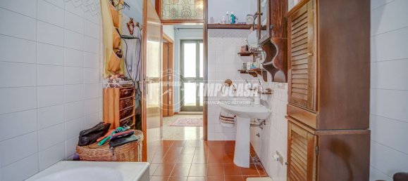 4 rooms Villa in Somma Lombardo, Italy No. 334190 2