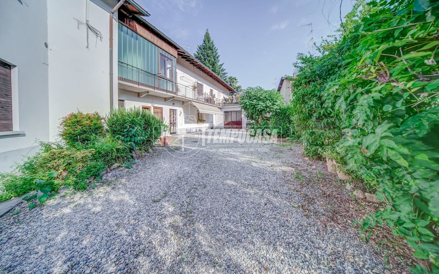 4 rooms Villa in Somma Lombardo, Italy No. 334190