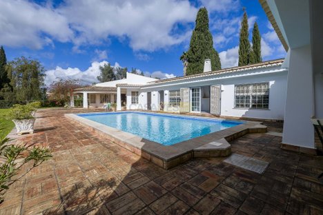 4 bedrooms House in Mexilhoeira Grande, Portugal No. 100147