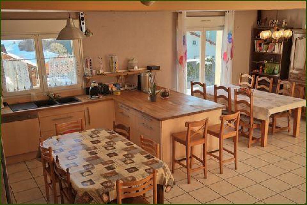 4 bedrooms House in Pontarlier, France No. 26293