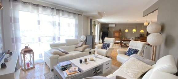 4 bedrooms House in Montlucon, France No. 346525 4