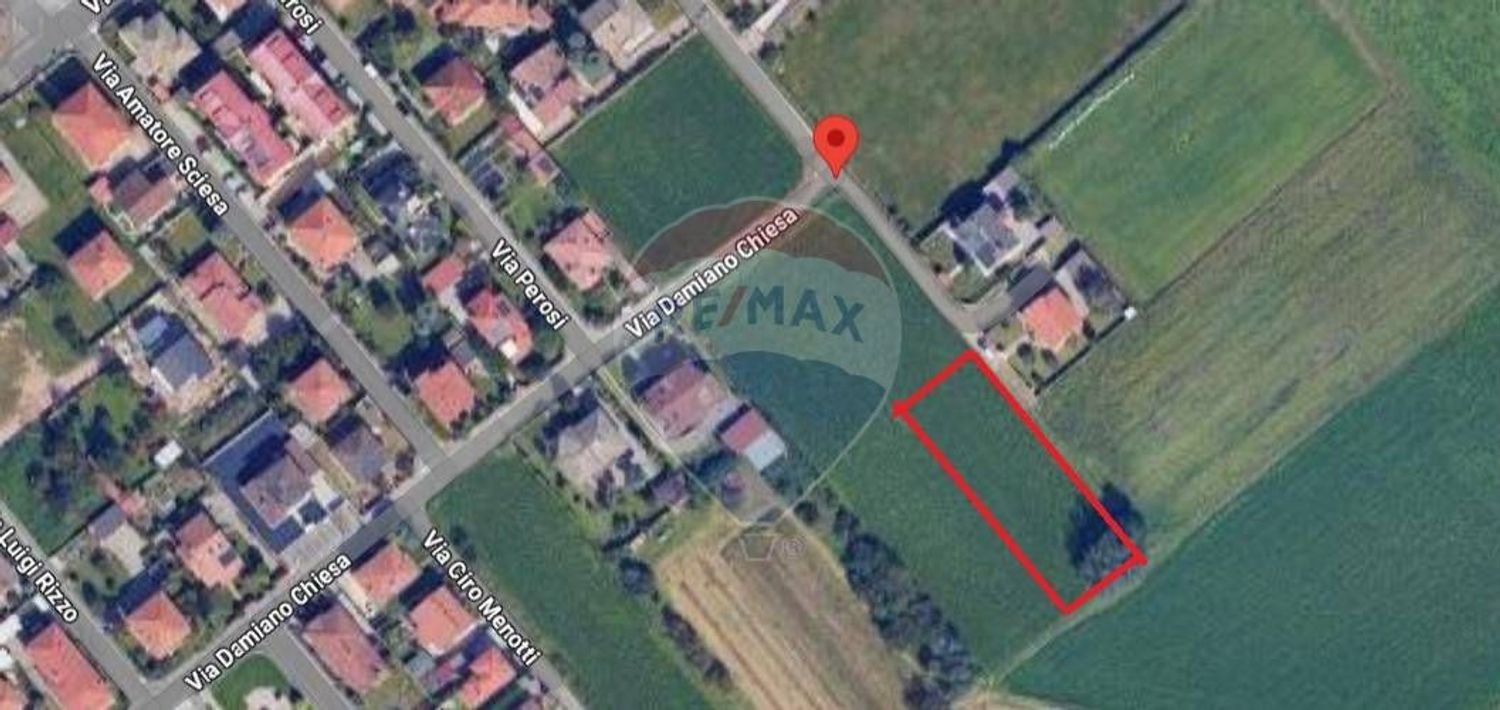 2100m² Land in Cerro Maggiore, Italy No. 57476