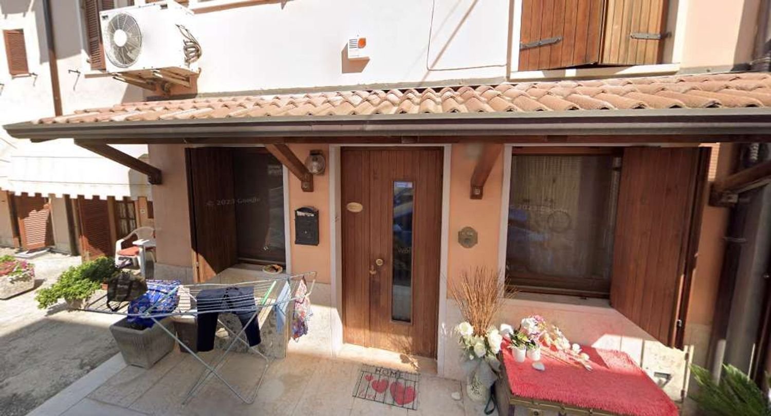 4غرفة شقة في Vigasio, Italy رقم 299591