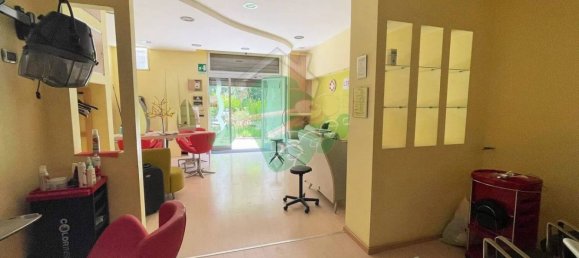 1 room Commercial property in Foggia, Italy No. 14499 5