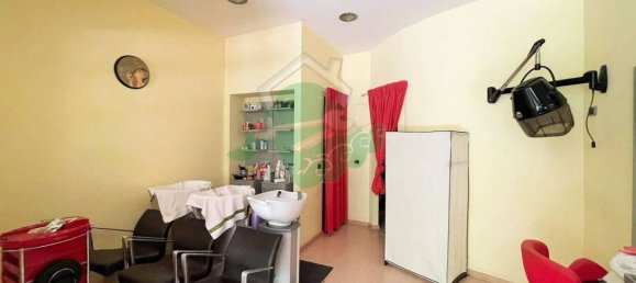 1 room Commercial property in Foggia, Italy No. 14499 4