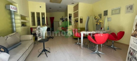 1 room Commercial property in Foggia, Italy No. 14499 2