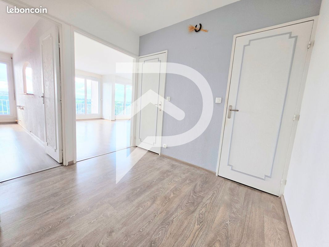 3 bedrooms Apartment in Montataire, France No. 363766