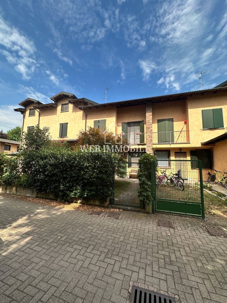 4 غرف نوم منزل في Gropello Cairoli, Italy رقم 361335