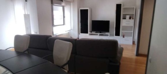 2 bedrooms Apartment in Logrono, Spain No. 164585 2