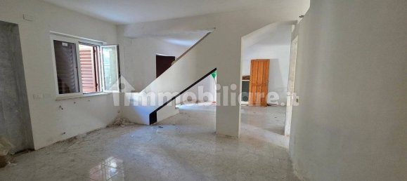 Квартира с 3 спальнями в Тортора, Италия № 287265 9