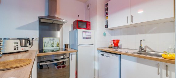 Квартира с 2 спальнями в Жуэ-ле-Тур, Франция № 45689 2