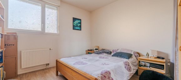 Квартира с 2 спальнями в Жуэ-ле-Тур, Франция № 45689 7