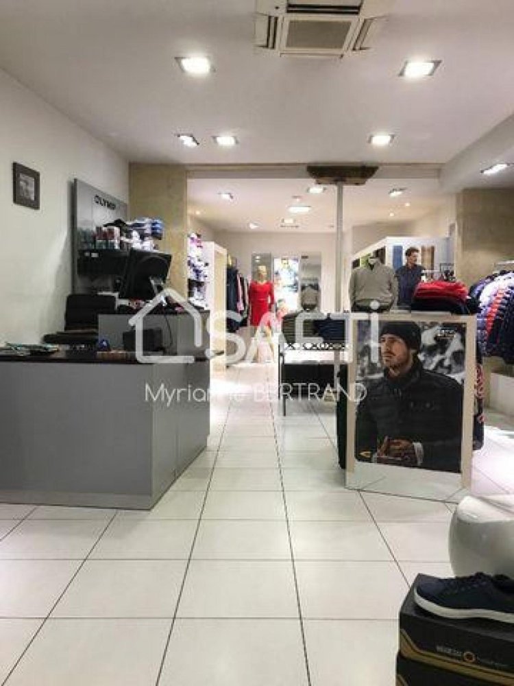 Büro in Nevers, France 100m², Nr. 18284