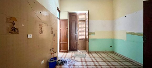 8 bedrooms House in Villabate, Italy No. 331891 10