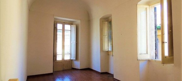 Дом с 6 комнатами в Торре де Пассери, Италия № 21800 3