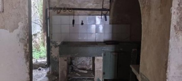 Дом с 6 комнатами в Торре де Пассери, Италия № 21800 18