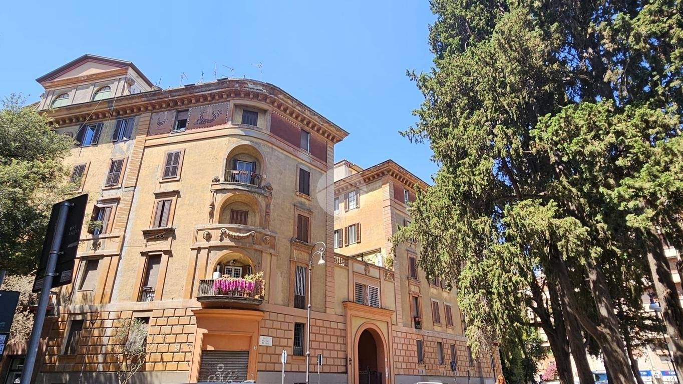 3 bedrooms Apartment in Rome, Italy No. 292498