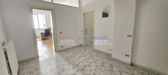 4 rooms Apartment in Massa, Italy No. 258605 2