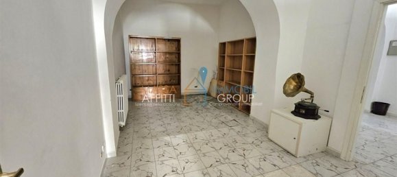 4 rooms Apartment in Massa, Italy No. 258605 4