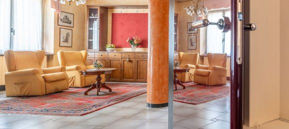 Apartamento T3 em Voghera, Italy N.º 375763 2