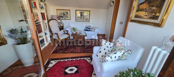 Apartamento de 2 dormitorios en Campi Bisenzio, Italy No. 330100 4