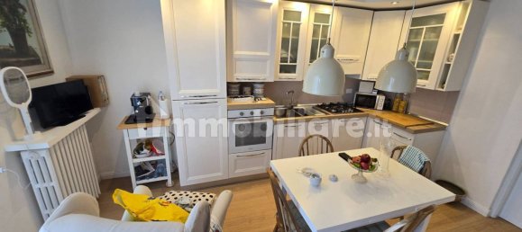 Apartamento de 2 dormitorios en Campi Bisenzio, Italy No. 330100 11