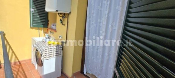 Apartamento de 2 dormitorios en Campi Bisenzio, Italy No. 330100 8