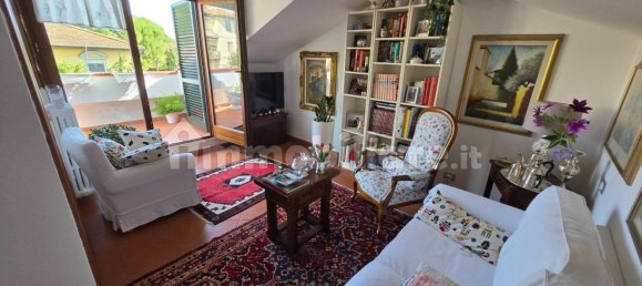 Apartamento de 2 dormitorios en Campi Bisenzio, Italy No. 330100 3