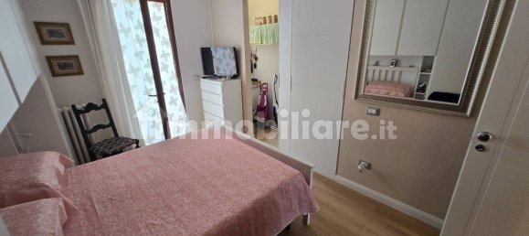 Apartamento de 2 dormitorios en Campi Bisenzio, Italy No. 330100 19