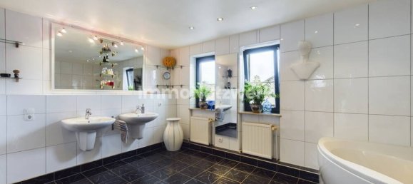 8 rooms Townhouse in Duren, Germany No. 47757 18