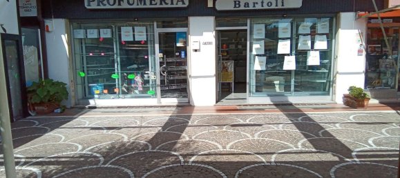 75m² Commercial property in Anzio, Italy No. 71891 5