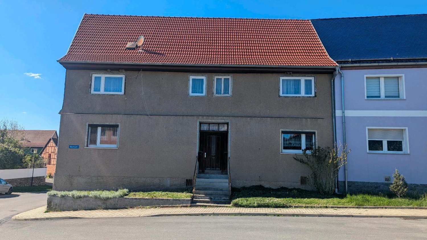 Casa de 8 habitaciónes en Sommerda, Germany No. 282881