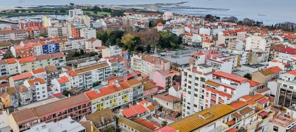 Gewerbliche Immobilie in Barreiro, Portugal 566m², Nr. 297026 8