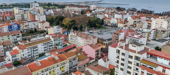 Gewerbliche Immobilie in Barreiro, Portugal 566m², Nr. 297026 9