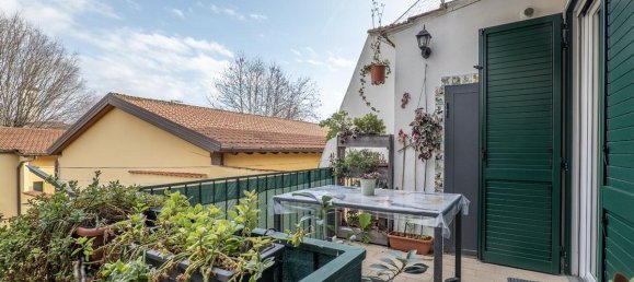 3 rooms Apartment in Florence, Italy No. 12748 17