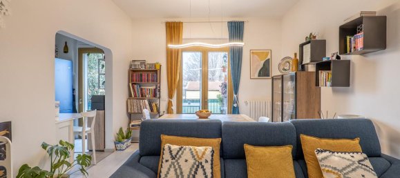 3 rooms Apartment in Florence, Italy No. 12748 5